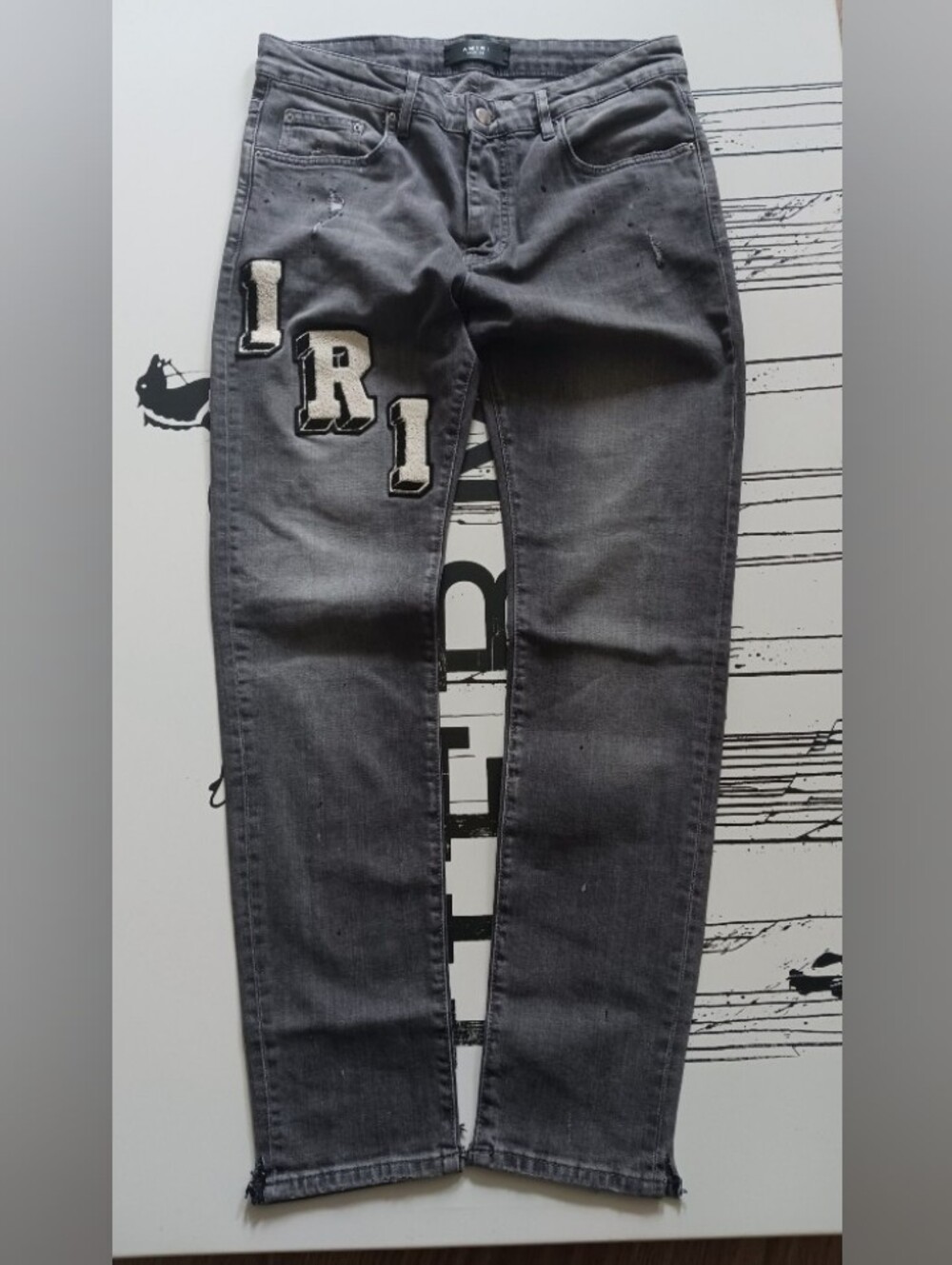 AMIRI Gray Patch-Detail Jeans size 33" x 31.5'